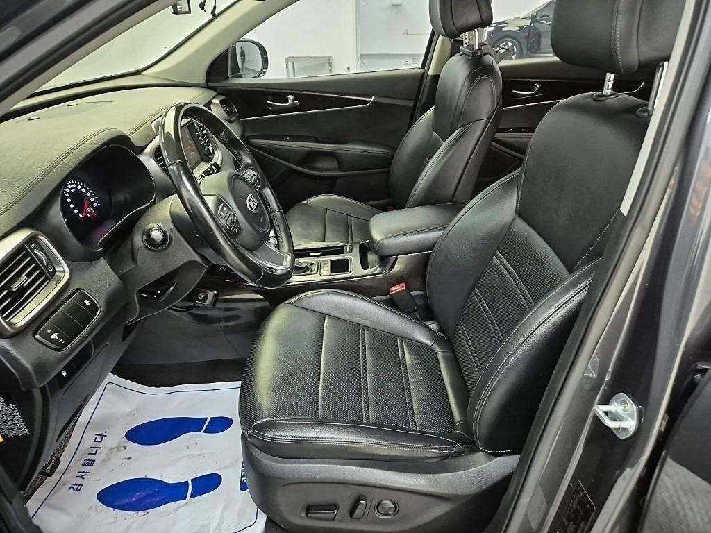 KIA Sorento - Vista 11