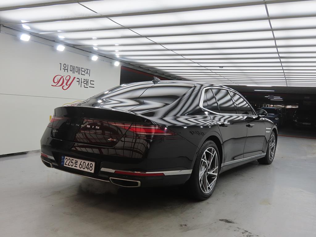 Genesis G90 - Vista 4