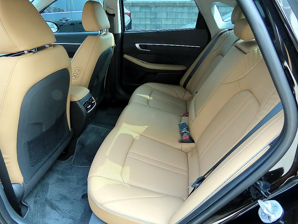 HYUNDAI Sonata - Vista 6