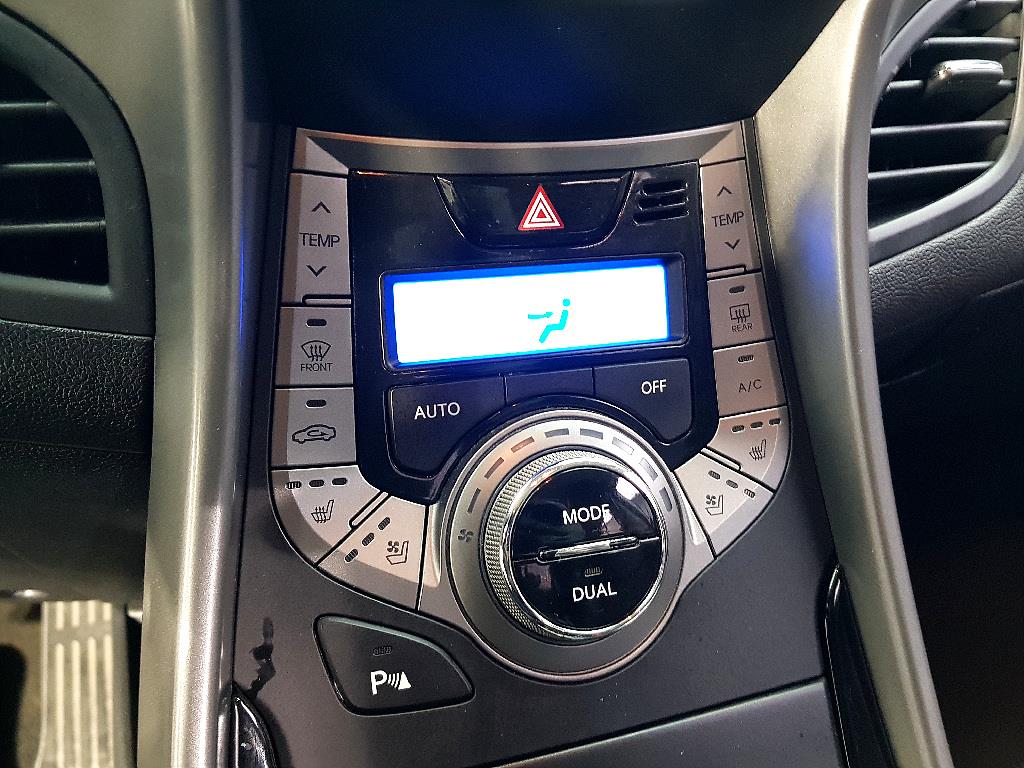 HYUNDAI Avante 2013 Blanco - Importación desde Corea - HF Imports Iquique - Foto 14