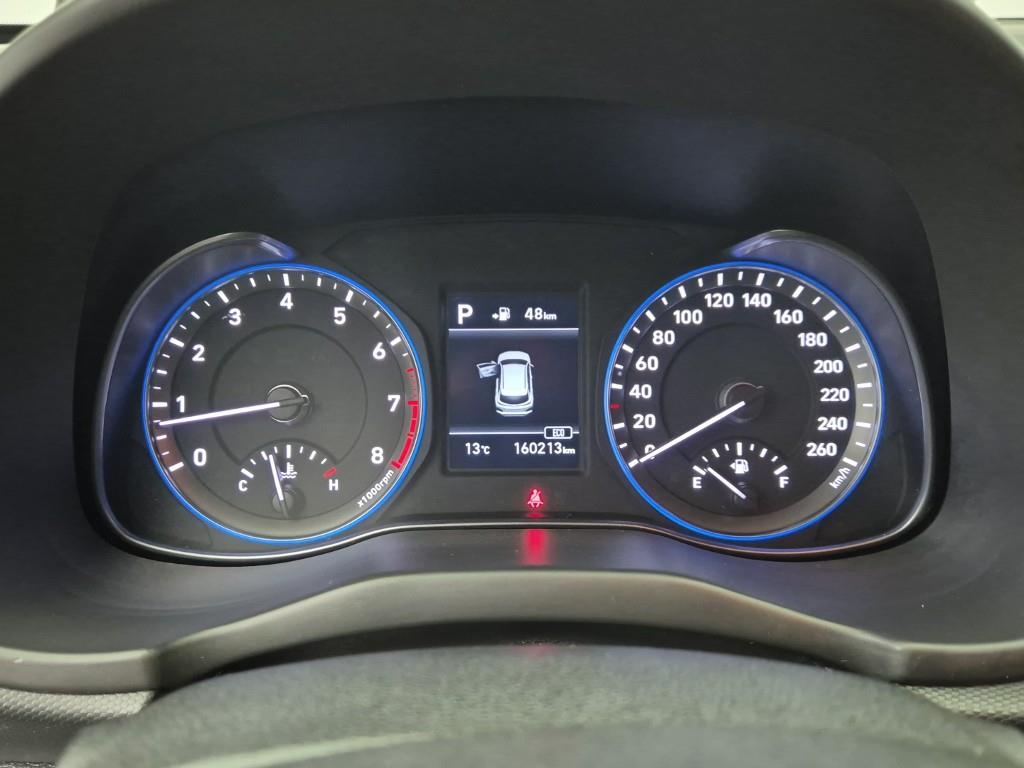 HYUNDAI Kona - Vista 7