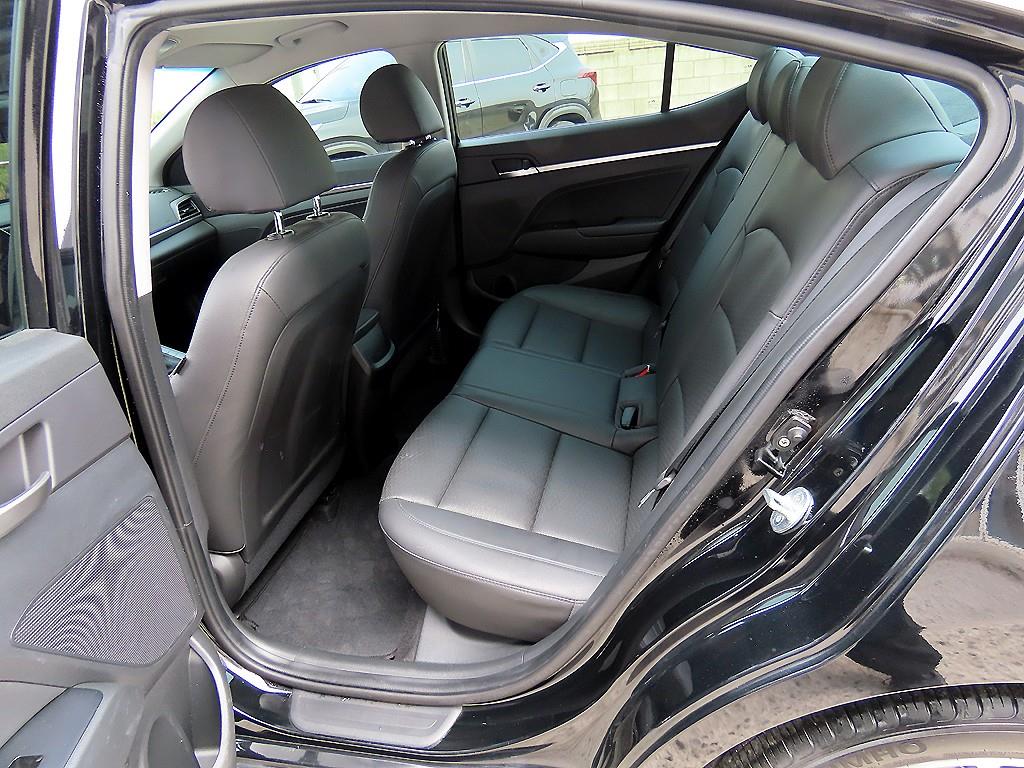 HYUNDAI Avante - Vista 6