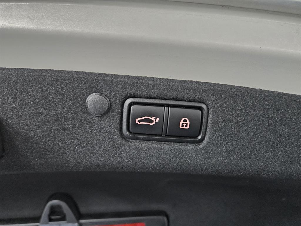 HYUNDAI Grandeur - Vista 5