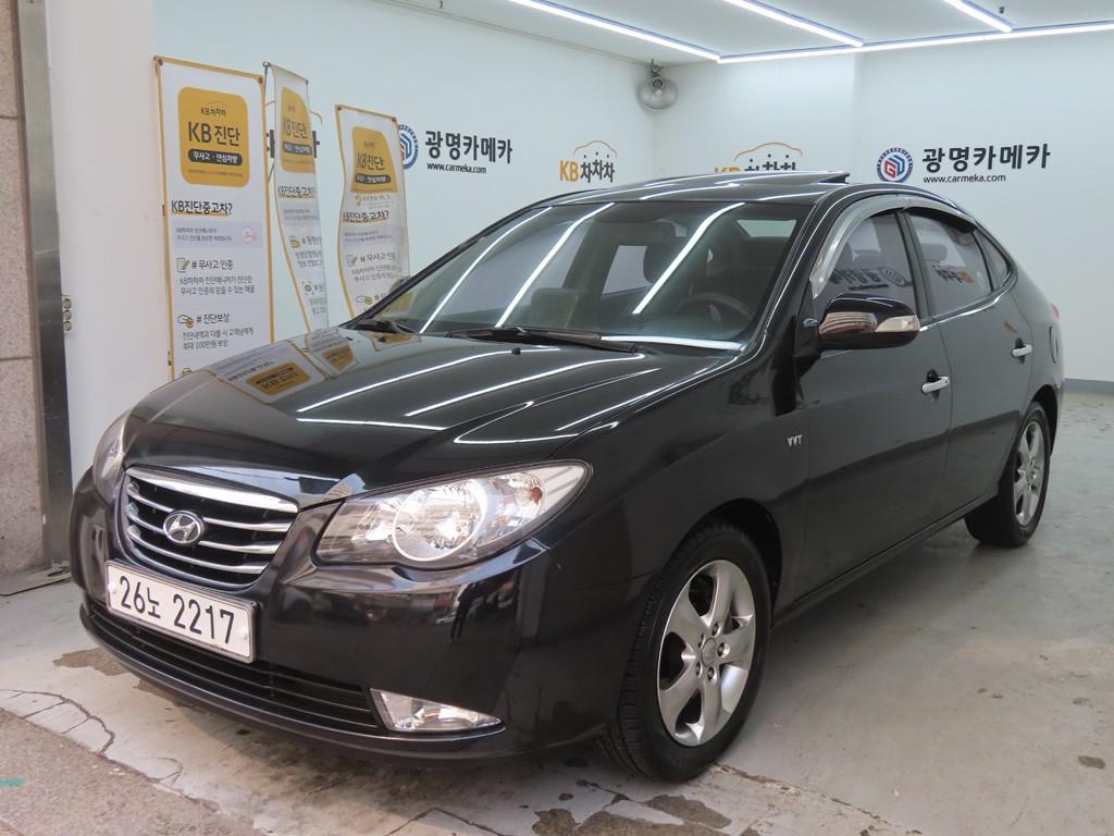 HYUNDAI Avante - Vista 2