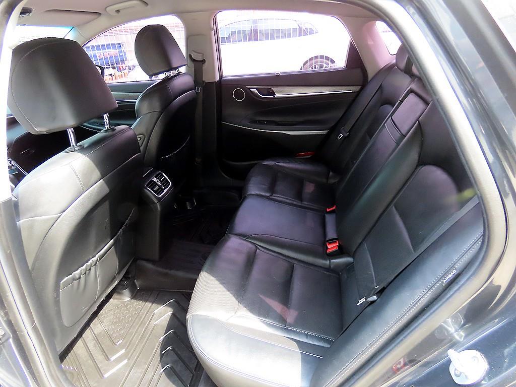 HYUNDAI Grandeur - Vista 6