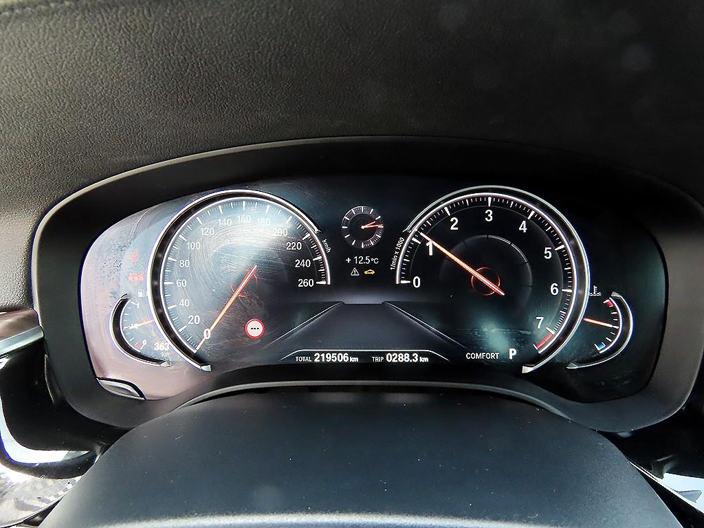 BMW 5 Series - Vista 9