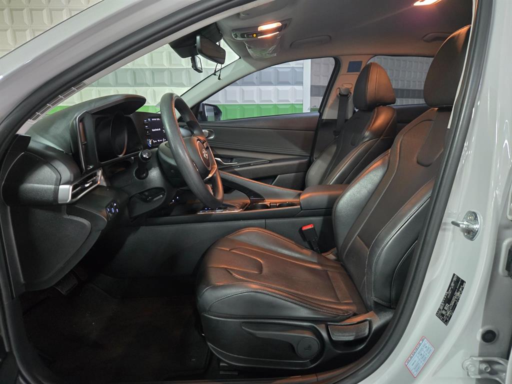 HYUNDAI Avante - Vista 6