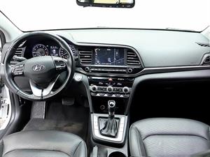 HYUNDAI Avante - Vista 10