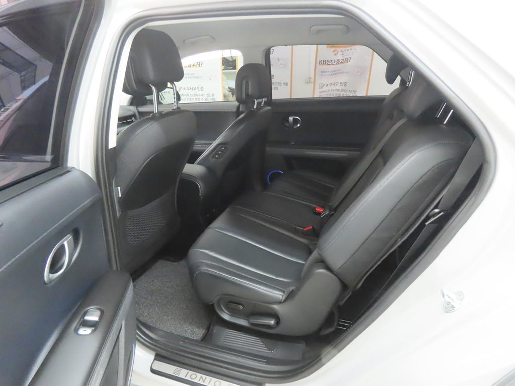 HYUNDAI Ioniq 5 - Vista 6