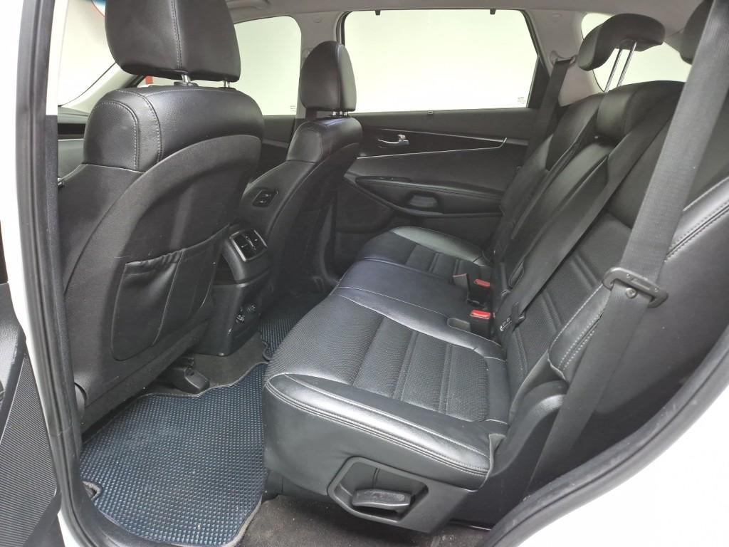 KIA Sorento - Vista 12