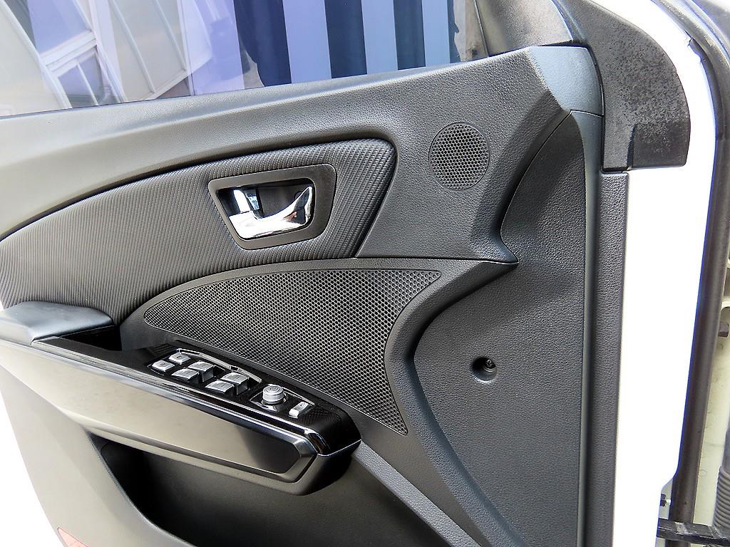 Ssangyong Tivoli - Vista 11