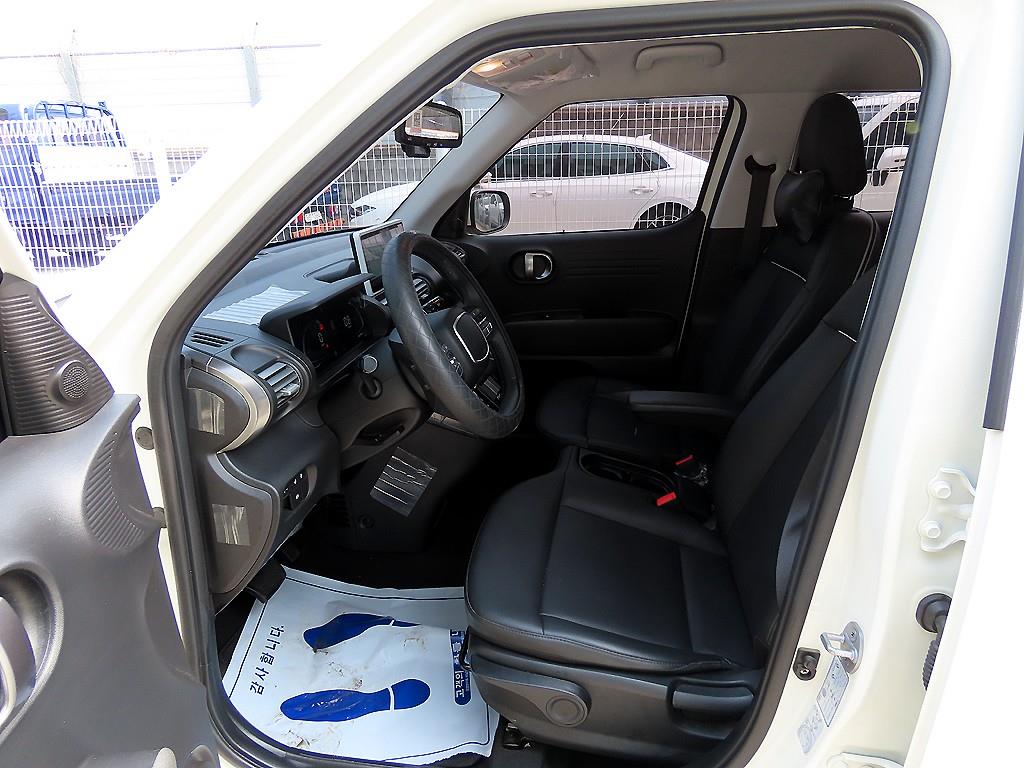 HYUNDAI Casper - Vista 5