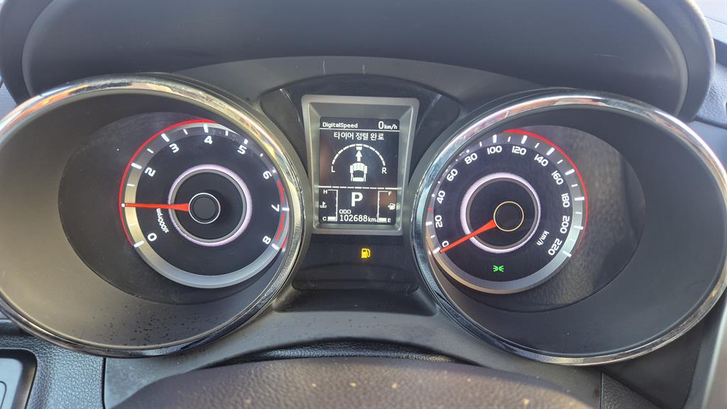 Ssangyong Tivoli - Vista 8