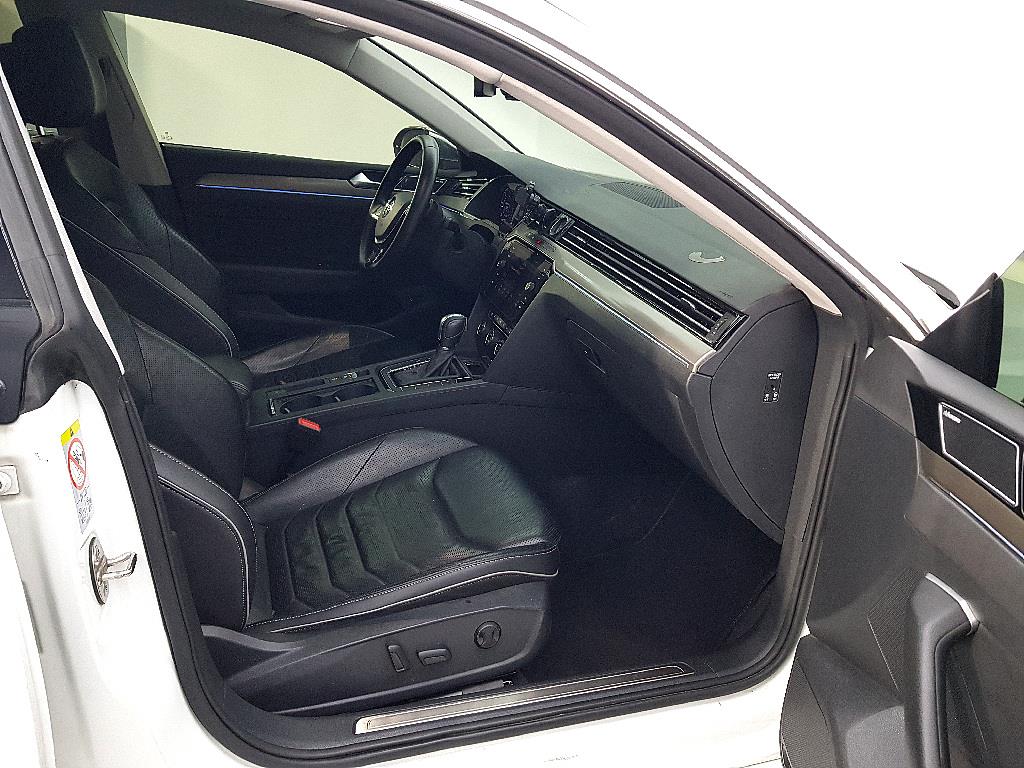 Volkswagen Arteon - Vista 12