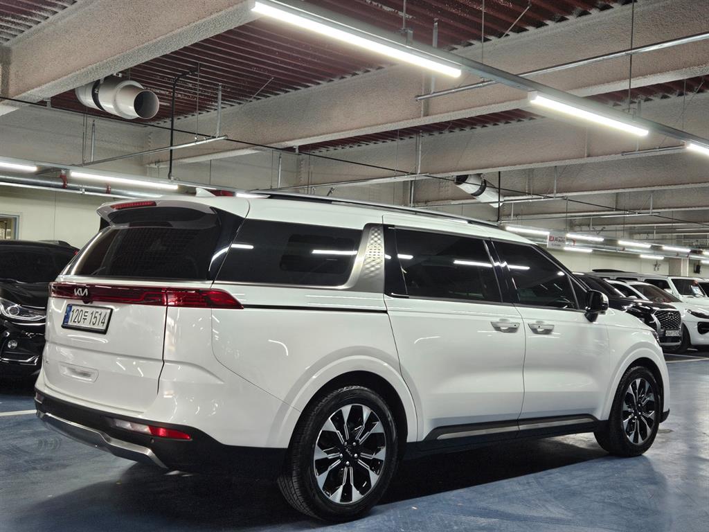 KIA Carnival - Vista 4