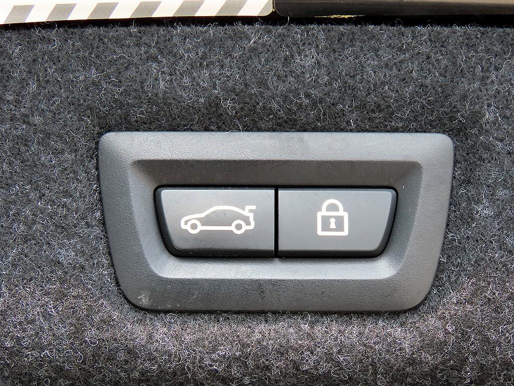 BMW 5 Series 2021 Negro - Importación desde Corea - HF Imports Iquique - Foto 17