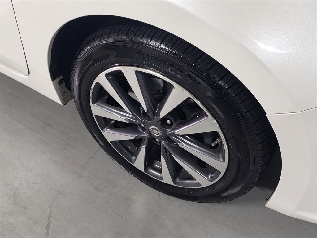 Nissan Altima - Vista 5