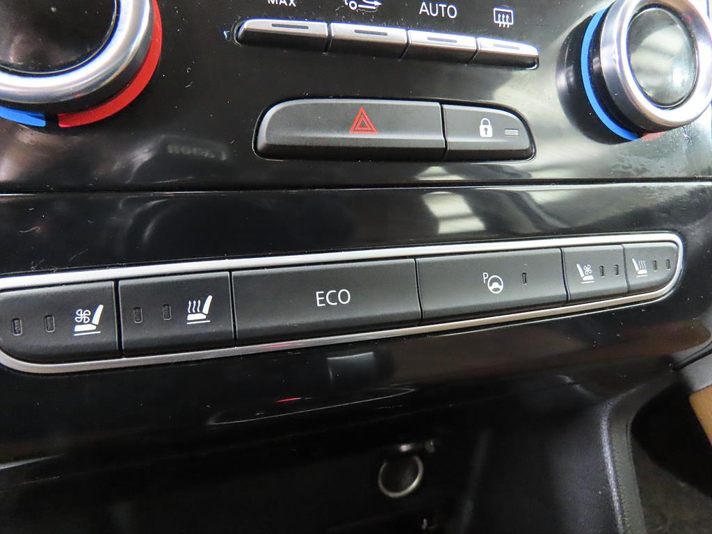 SAMSUNG QM6 - Vista 9