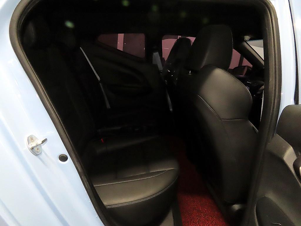 HYUNDAI Veloster - Vista 7