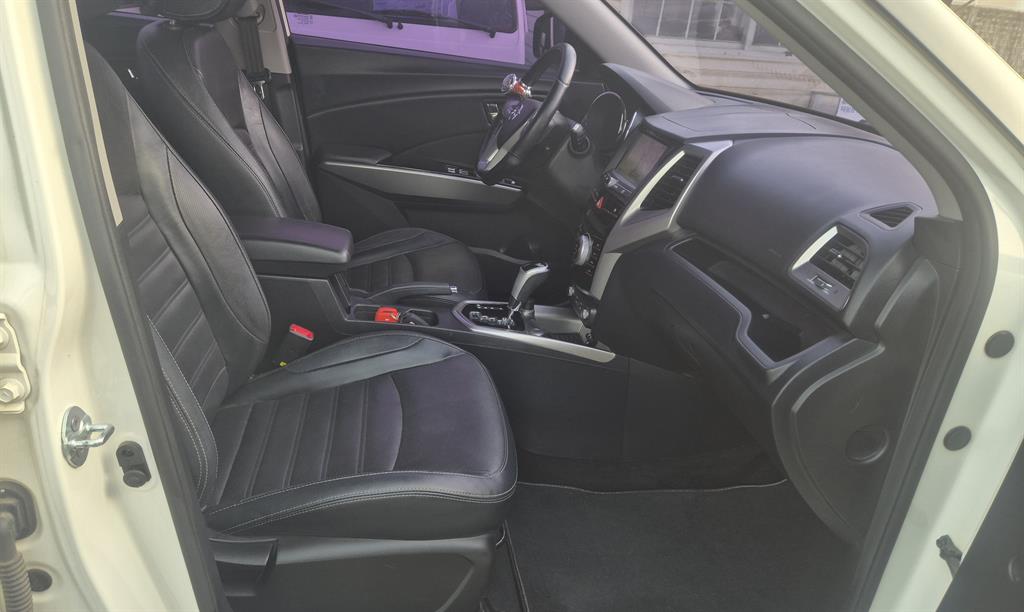 Ssangyong Tivoli - Vista 10