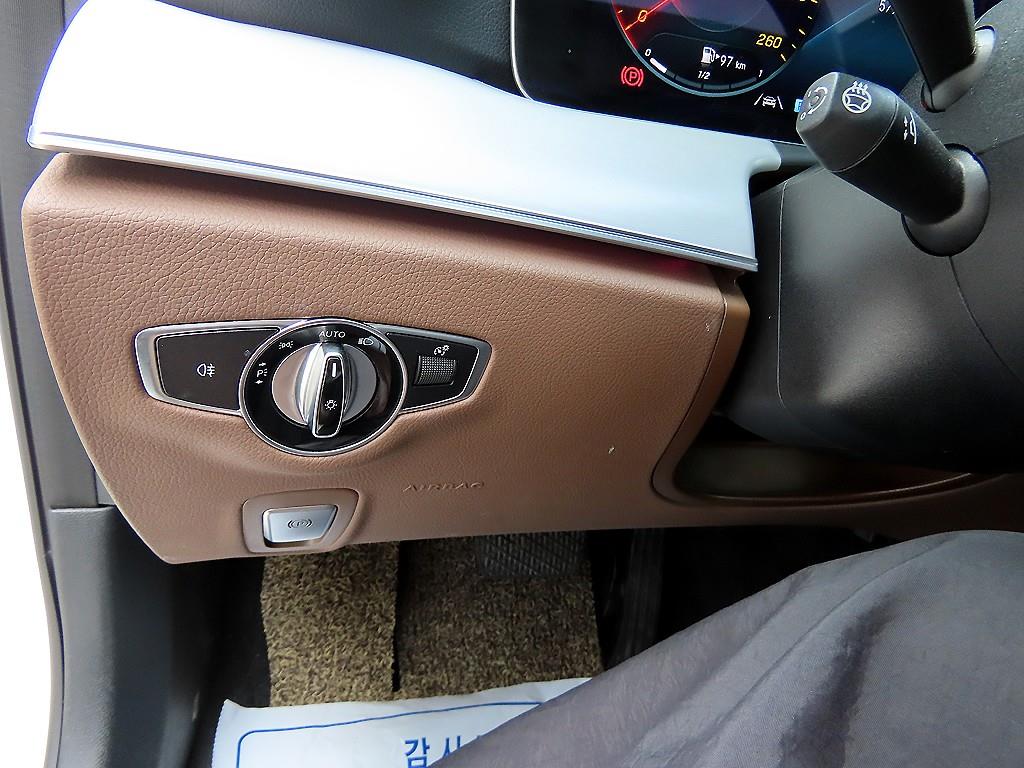 Mercedes Benz E class - Vista 11