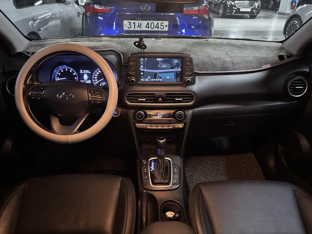 HYUNDAI Kona - Vista 8