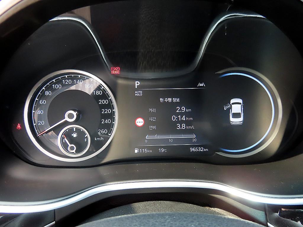 Genesis G80 - Vista 9