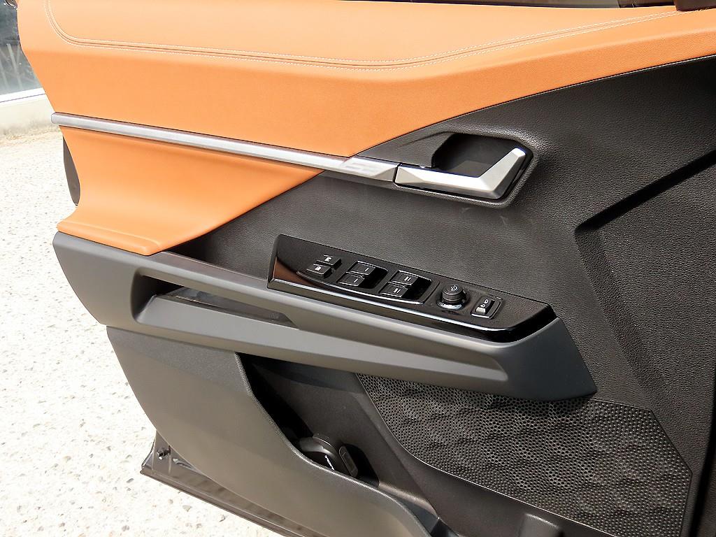 Ssangyong Torres - Vista 11