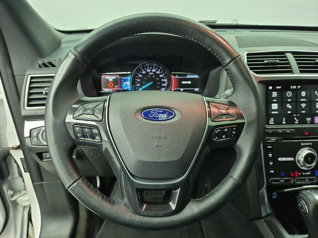 Ford Explorer - Vista 9