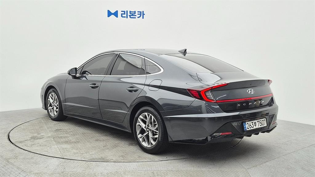 HYUNDAI Sonata - Vista 4