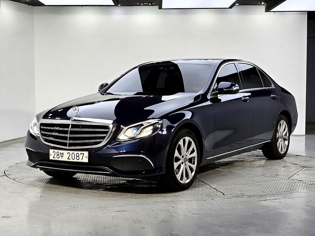 Mercedes Benz E class 2017 Azul - Importación desde Corea - HF Imports Iquique - Foto 1
