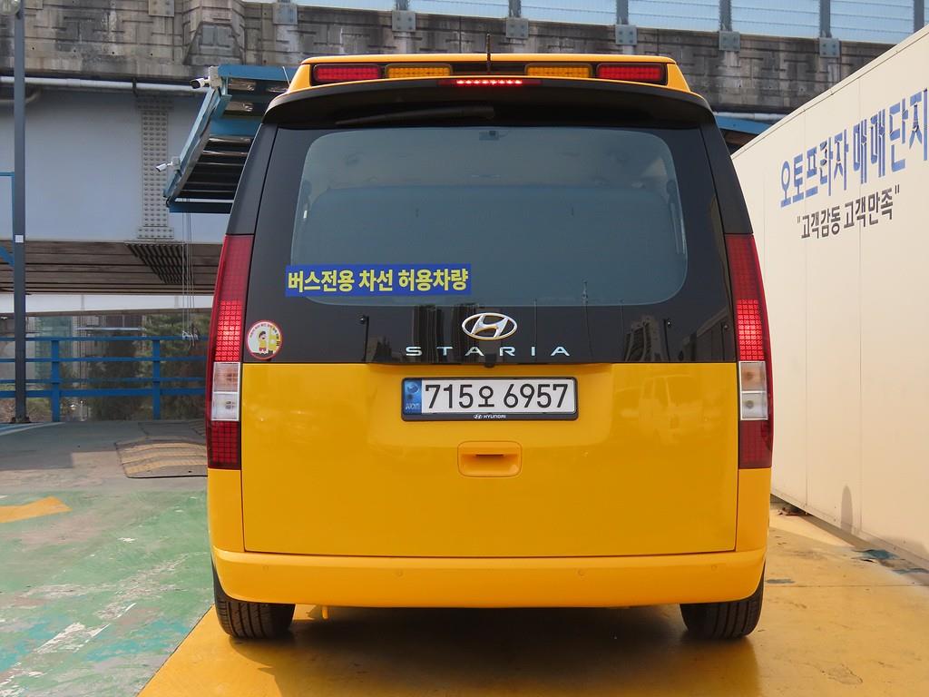 HYUNDAI Staria - Vista 3