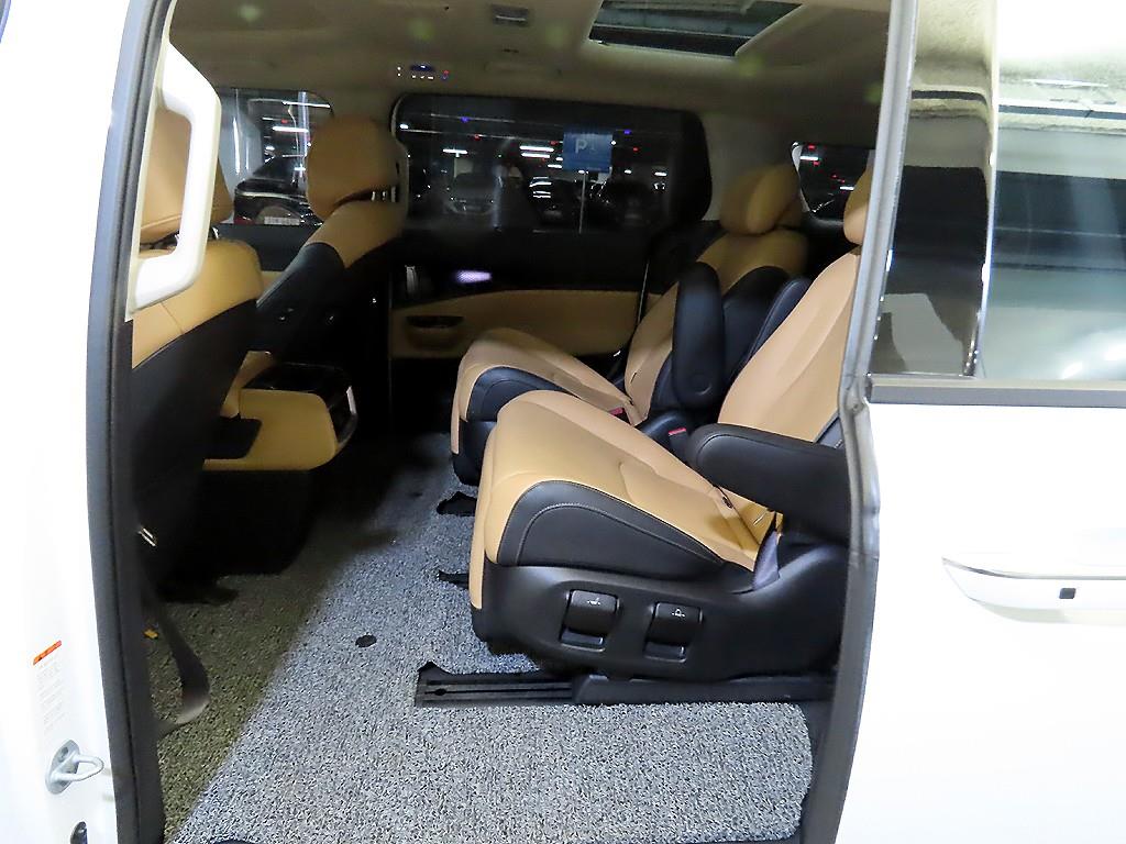 KIA Carnival - Vista 7