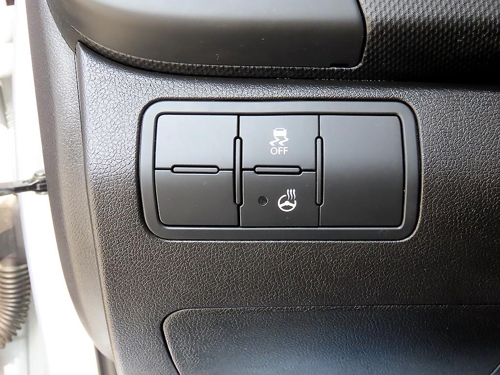 HYUNDAI Accent - Vista 12