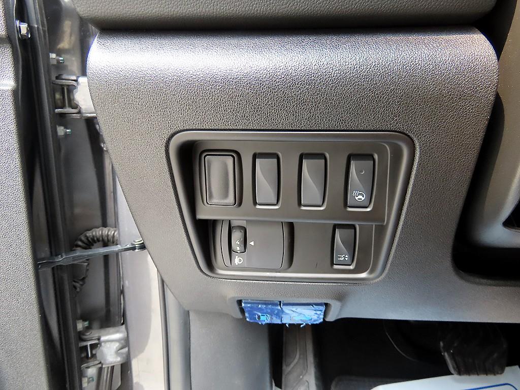 SAMSUNG QM6 - Vista 12