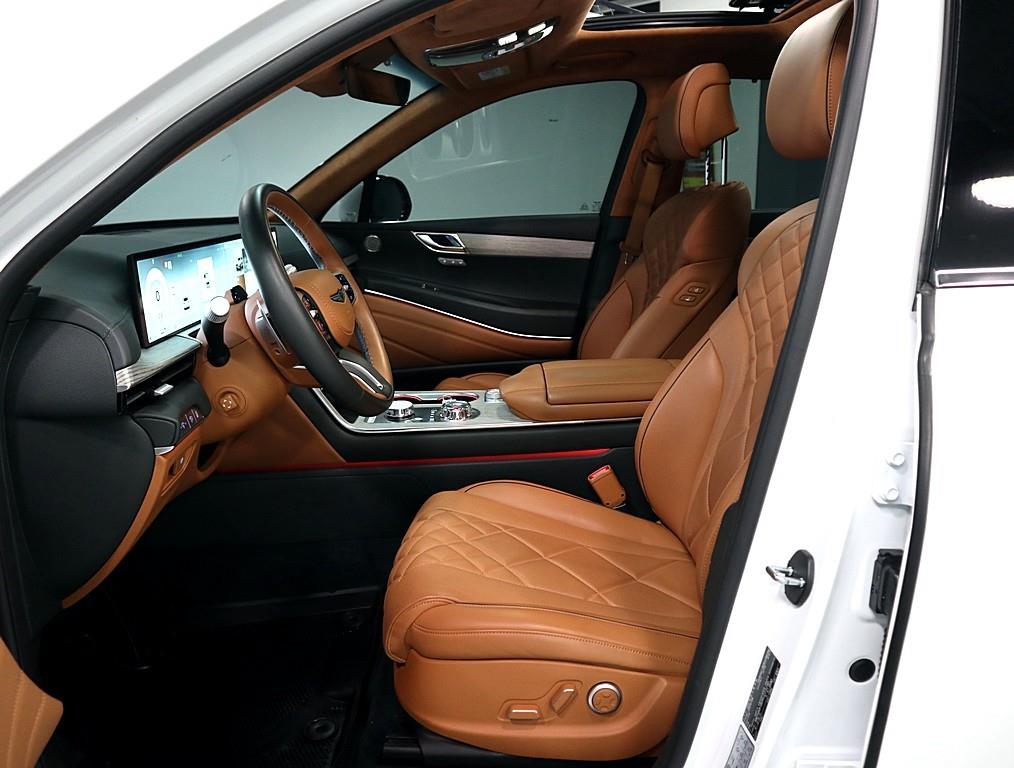 Genesis GV80 - Vista 9