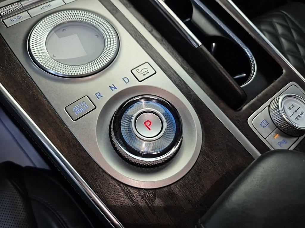 Genesis GV80 - Vista 8