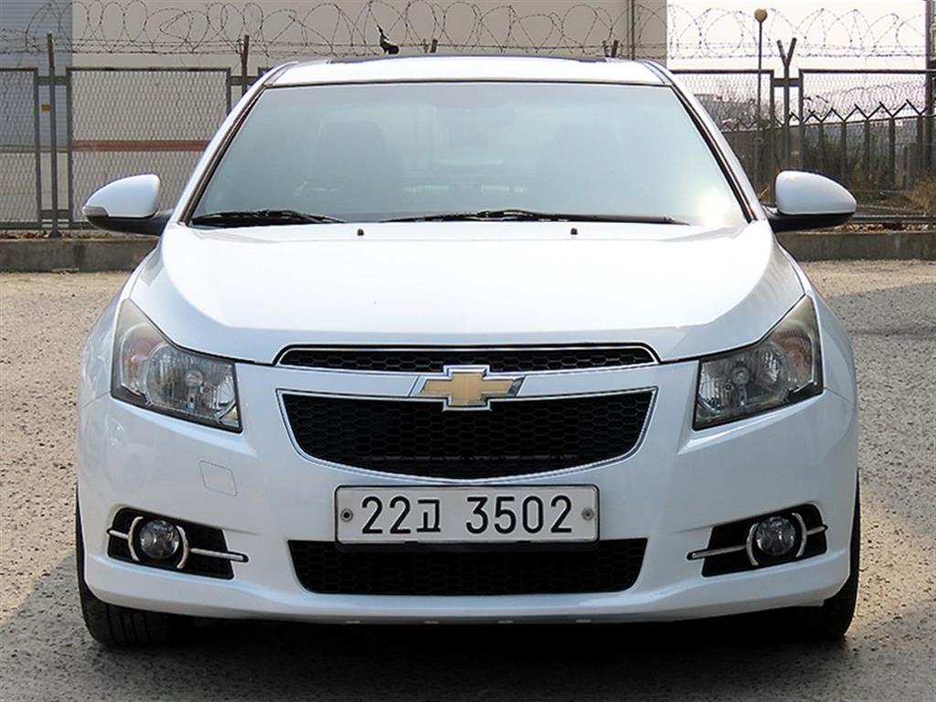 Chevrolet Cruise 2011 Blanco - Importación desde Corea - HF Imports Iquique - Foto 1