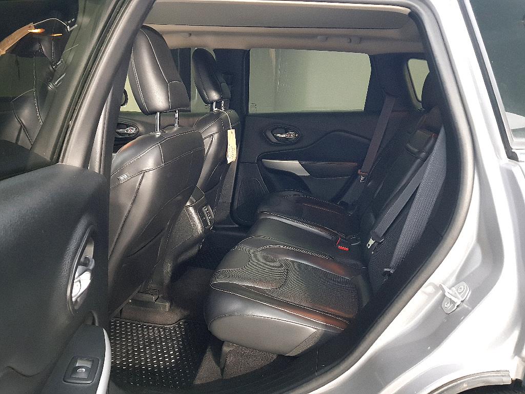 Jeep Cherokee - Vista 9