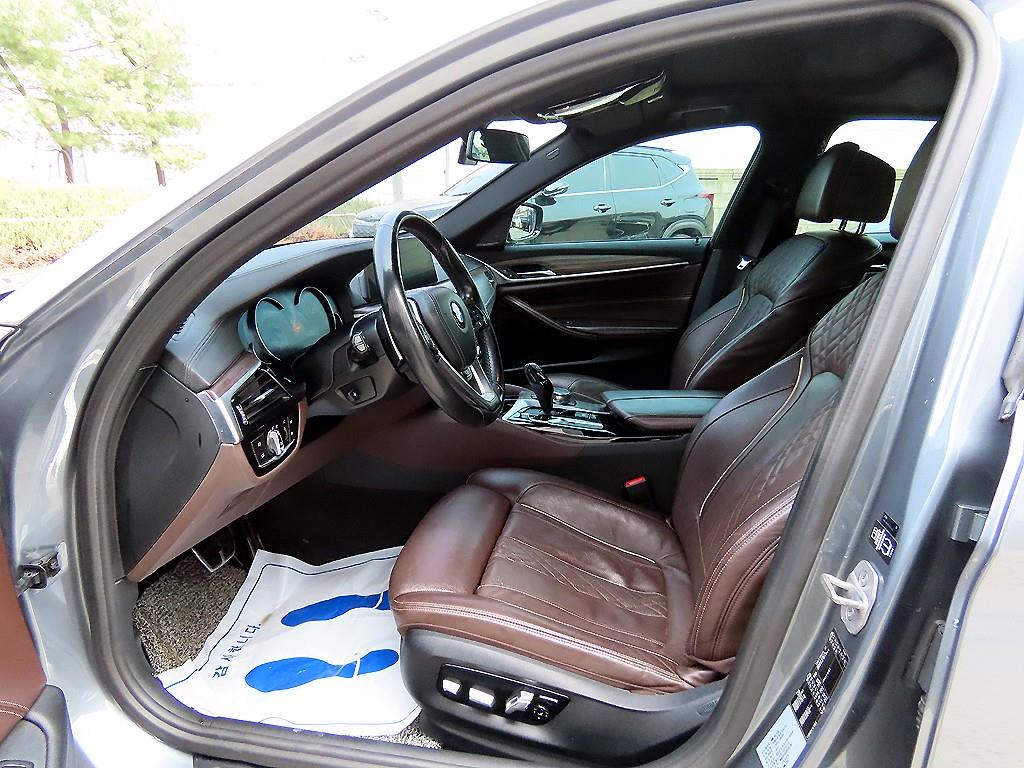 BMW 5 Series - Vista 5