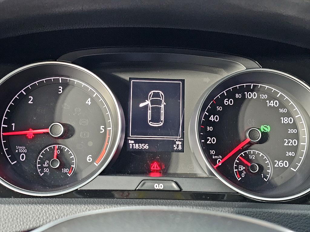 Volkswagen Golf - Vista 7