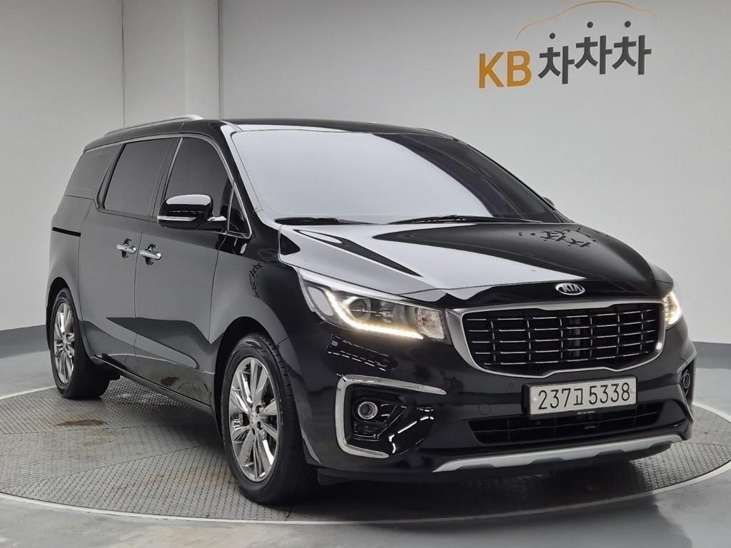 KIA Carnival - Vista 4