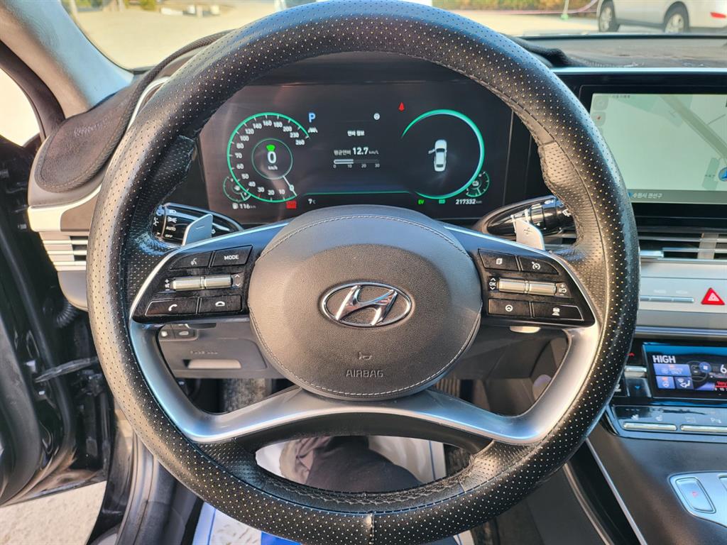 HYUNDAI Grandeur - Vista 8