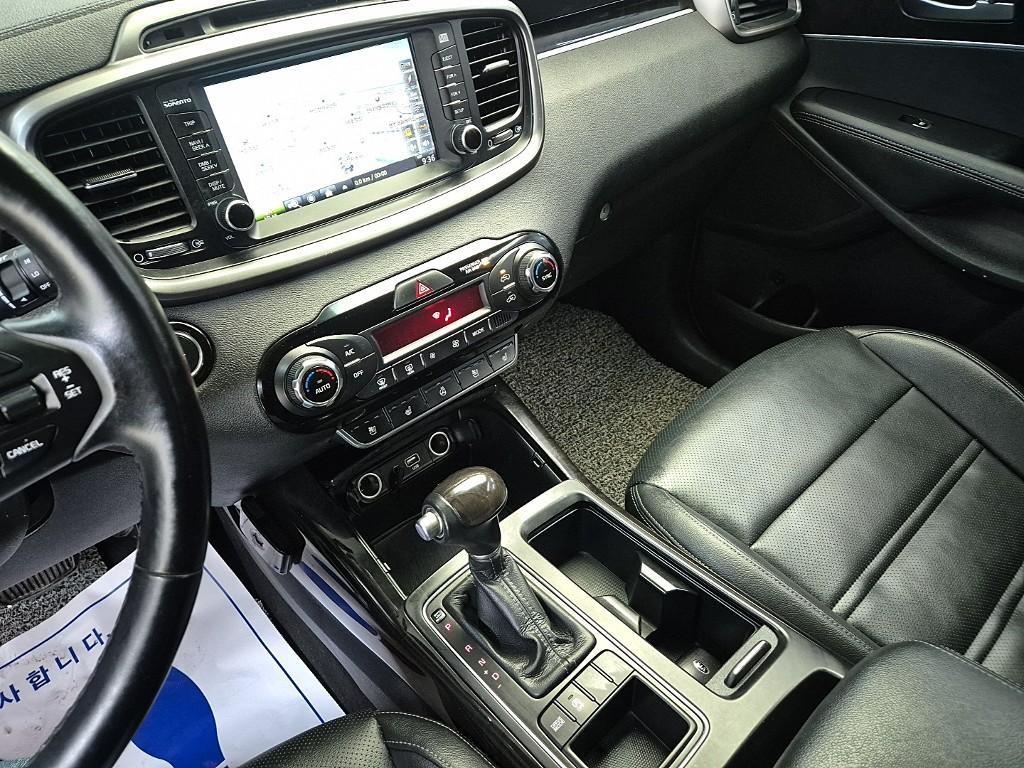KIA Sorento - Vista 10