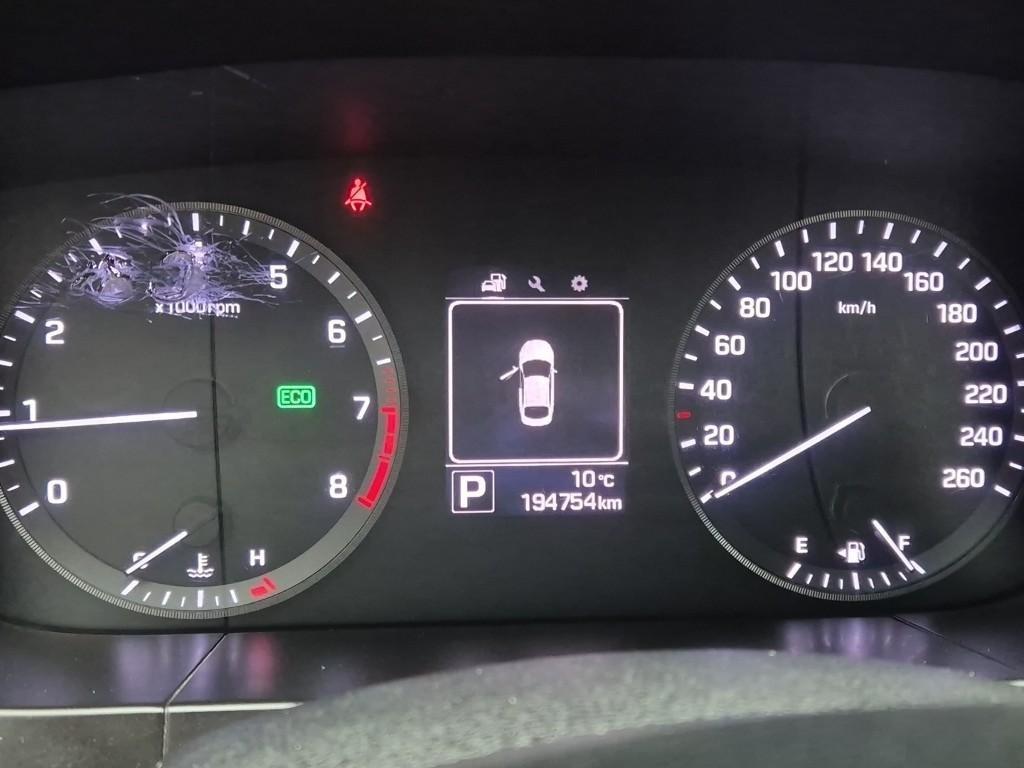 HYUNDAI Sonata - Vista 6