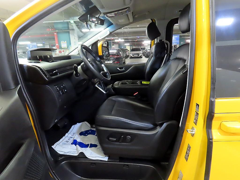 HYUNDAI Staria - Vista 6