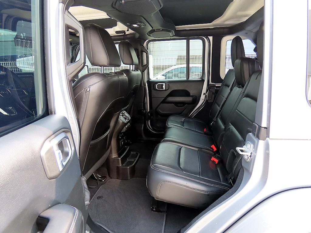 Jeep Wrangler - Vista 6