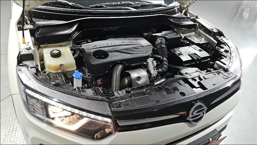 Ssangyong Tivoli - Vista 6