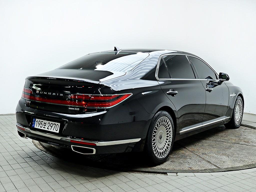 Genesis G90 - Vista 7