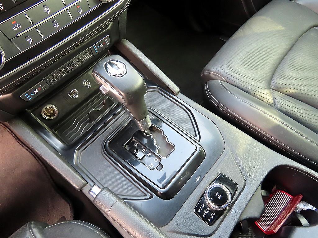 Ssangyong Rexton - Vista 11